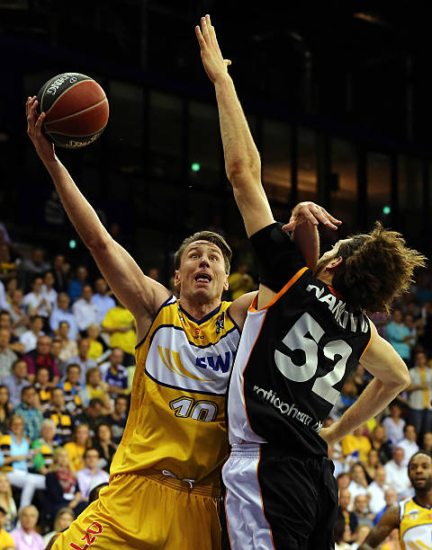 亚通过反击 亚通过反击